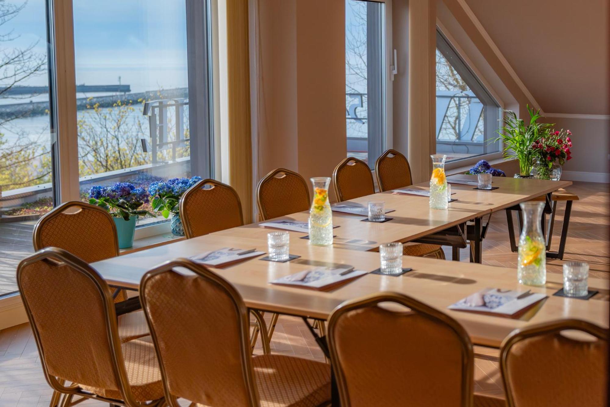 Hotel Szerokie Wody Sea & Sand Ustka Exterior photo