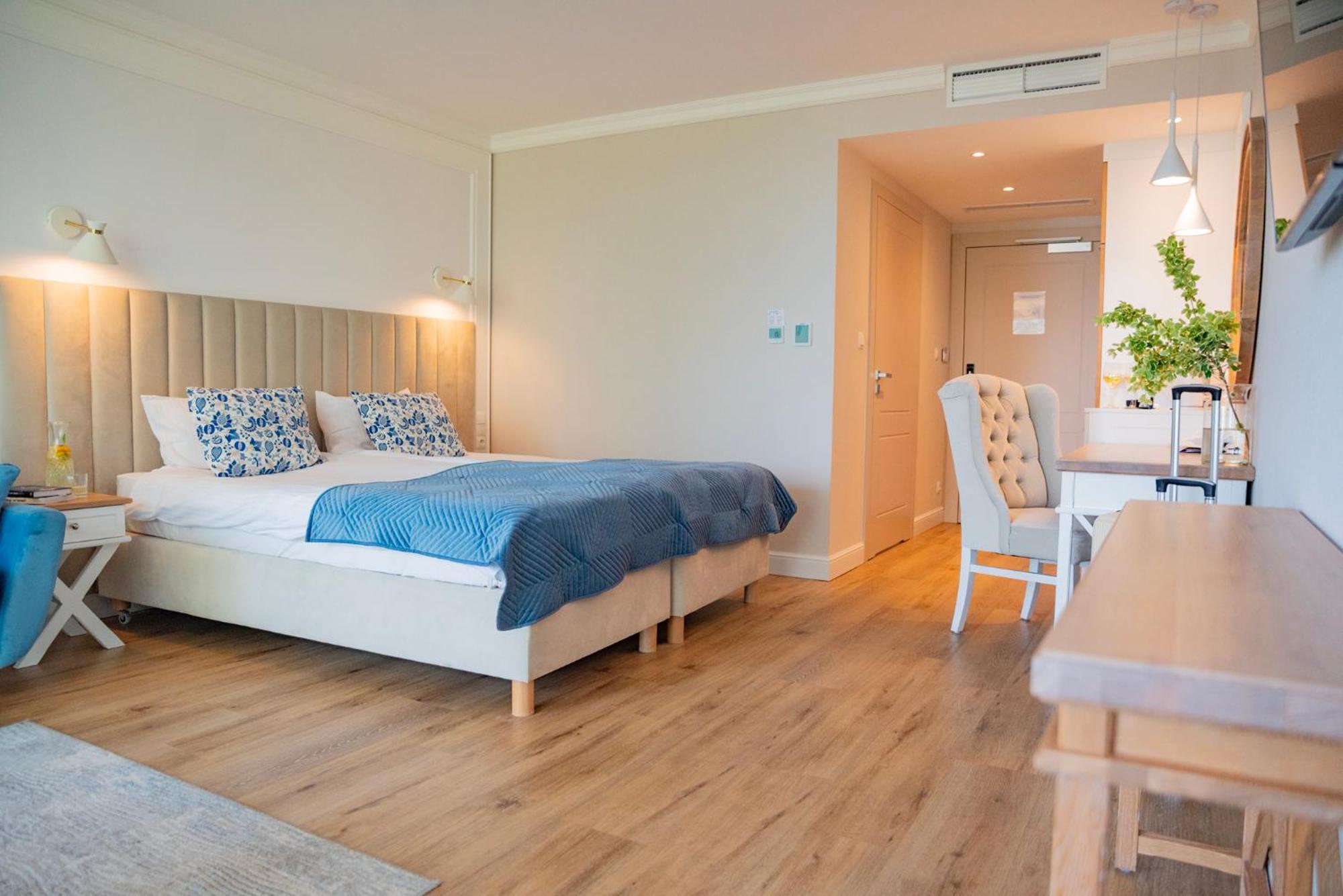 Hotel Szerokie Wody Sea & Sand Ustka Exterior photo